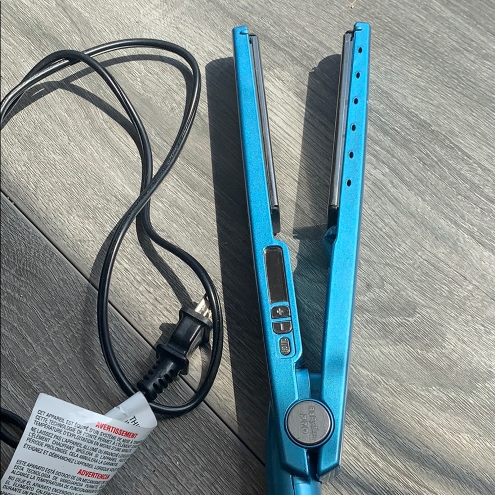 Nano Titanium Flat Iron